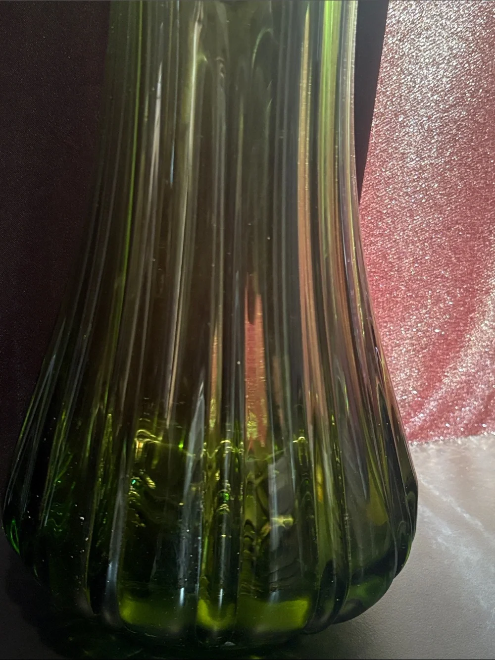 Vintage 1960’s MCM LE SMITH AVOCADO GREEN SWING GLASS